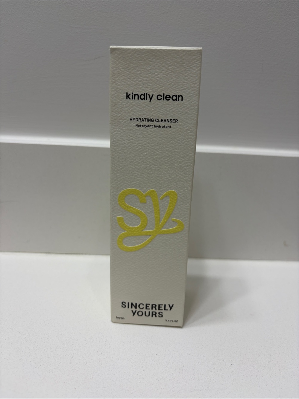 Kindly Clean Hydrating Cleanser — Cream/Yellow